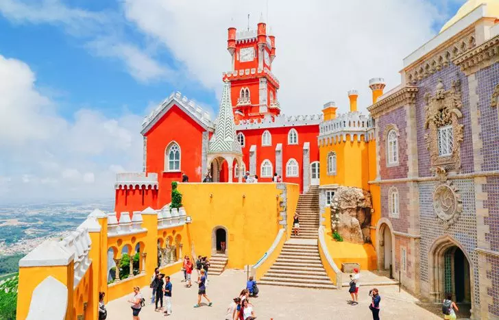 12 Cheapest And Safest Countries To Retire_16