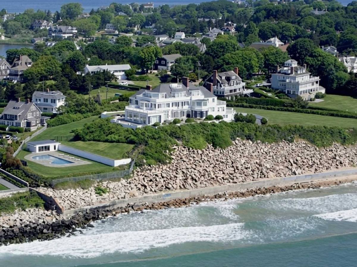 taylor-swift-s-17-5m-rhode-island-seaside-paradise-unlocked-13