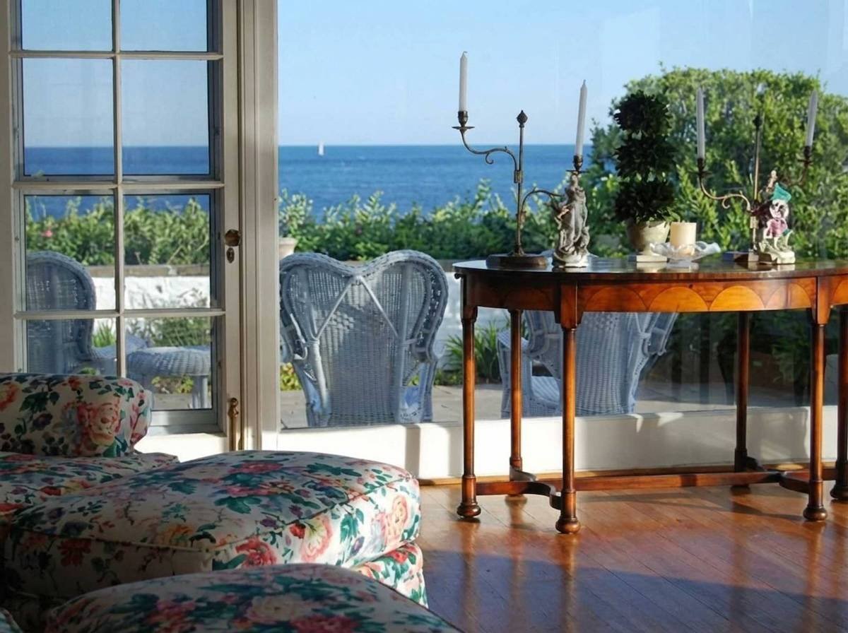 taylor-swift-s-17-5m-rhode-island-seaside-paradise-unlocked-4