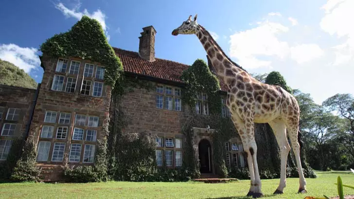 10-amazing-outdoor-hotels-that-will-give-you-remarkable-experience_8