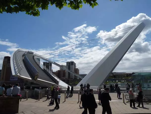 14-of-the-most-spectacular-bridges-in-the-world_3