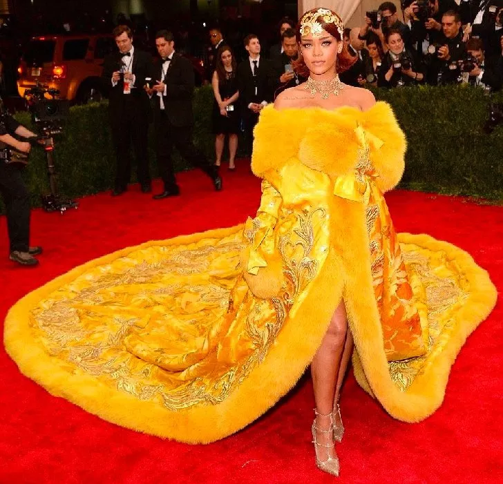 20 Most Unforgettable Met Gala Dresses Ever_7