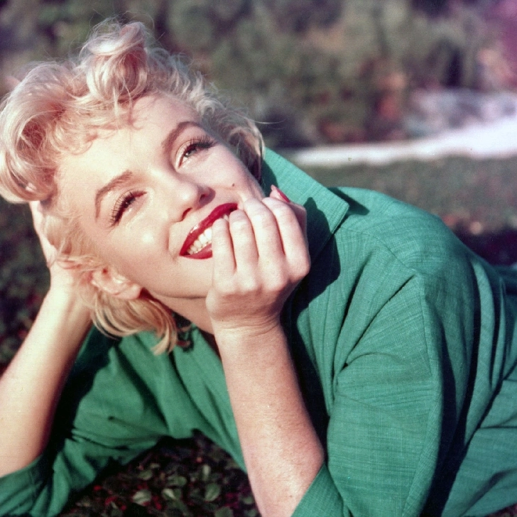 20 Old Hollywood Stars Really Knew How To Vacation_2