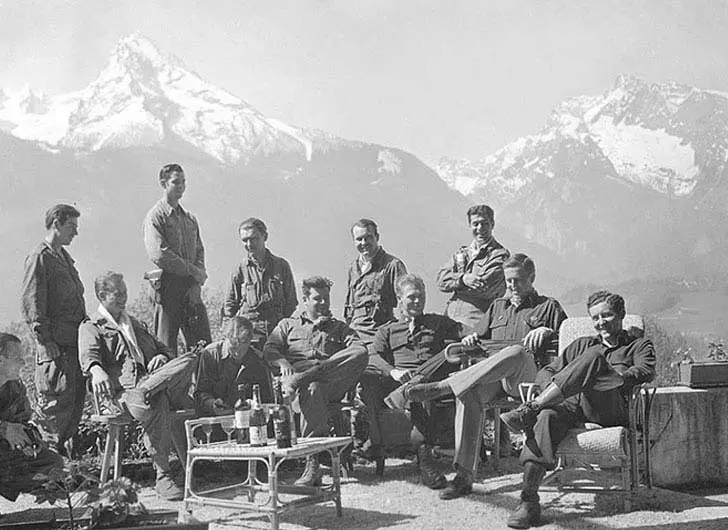 27-incredibly-rare-photos-from-history_16