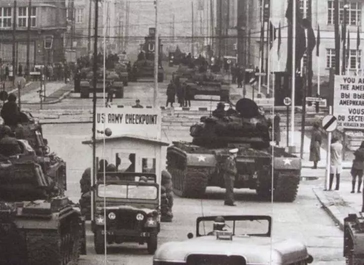 27-incredibly-rare-photos-from-history_27