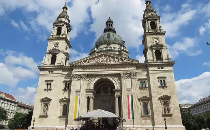 8-must-see-churches-all-over-the-world_8