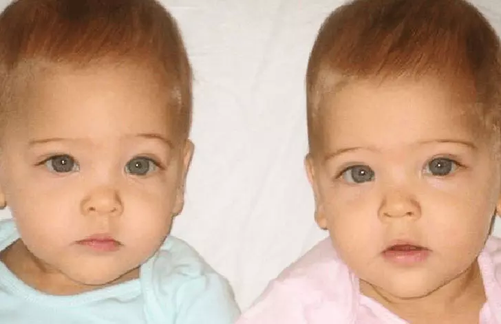 a-couple-gave-birth-to-beautiful-twins-see-what-they-are-up-to-now_2