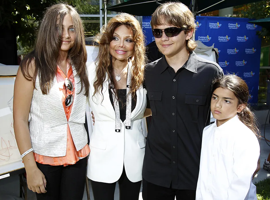 Look What Michael Jackson's Children Are Up To Now_12